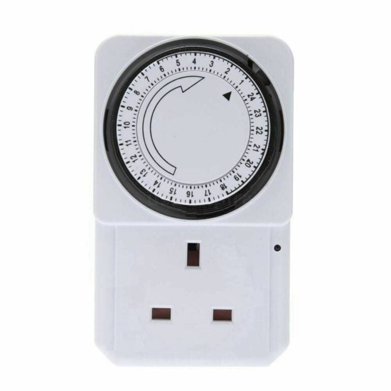 Timer Switch 24hrs Mains Plug in